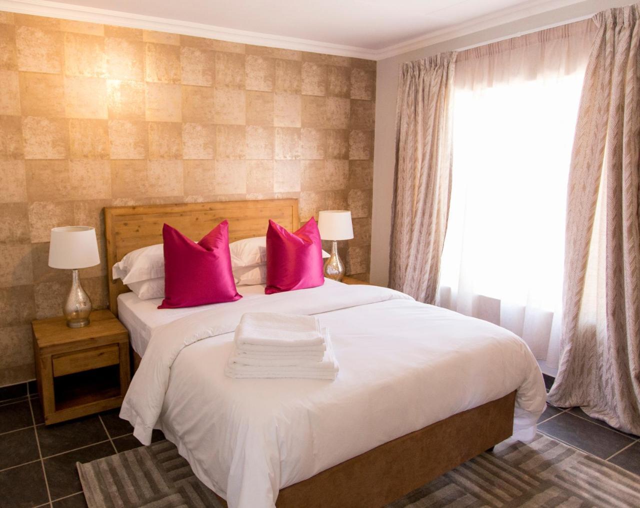 3 Lux Suites Middelburg  Εξωτερικό φωτογραφία